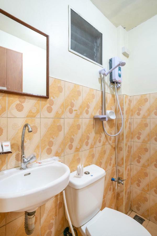 Conrado'S Apartelle Paranaque City Exterior foto